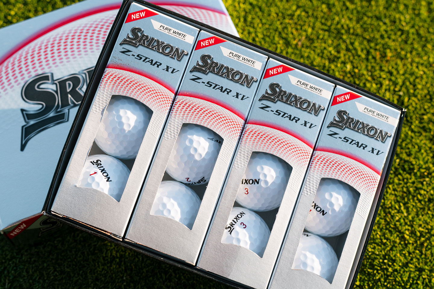 Z-STAR XV Golf Balls Image 3